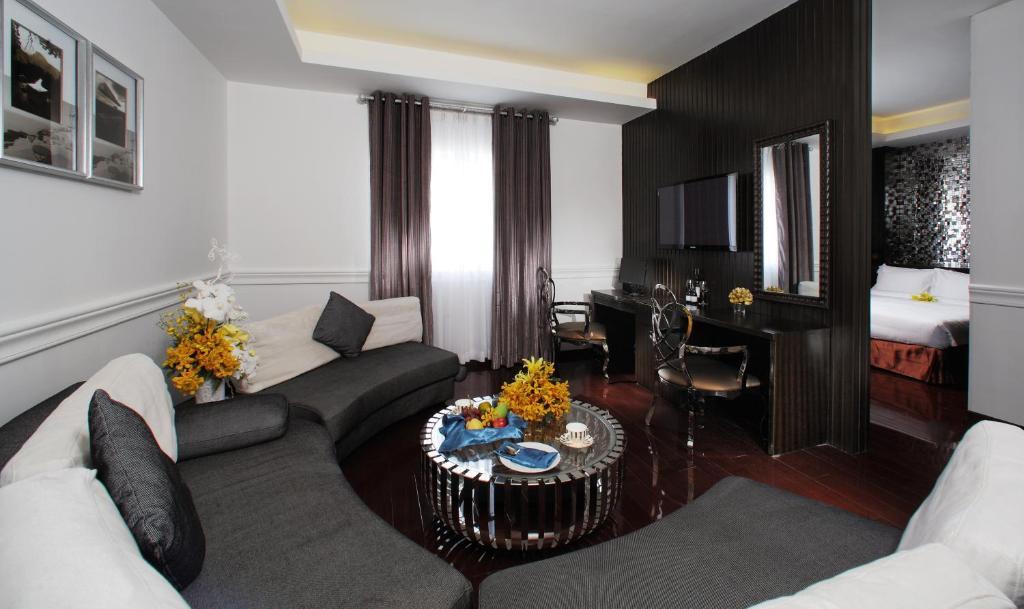 A&Em Hai Ba Trung Hotel Хошимин Екстериор снимка