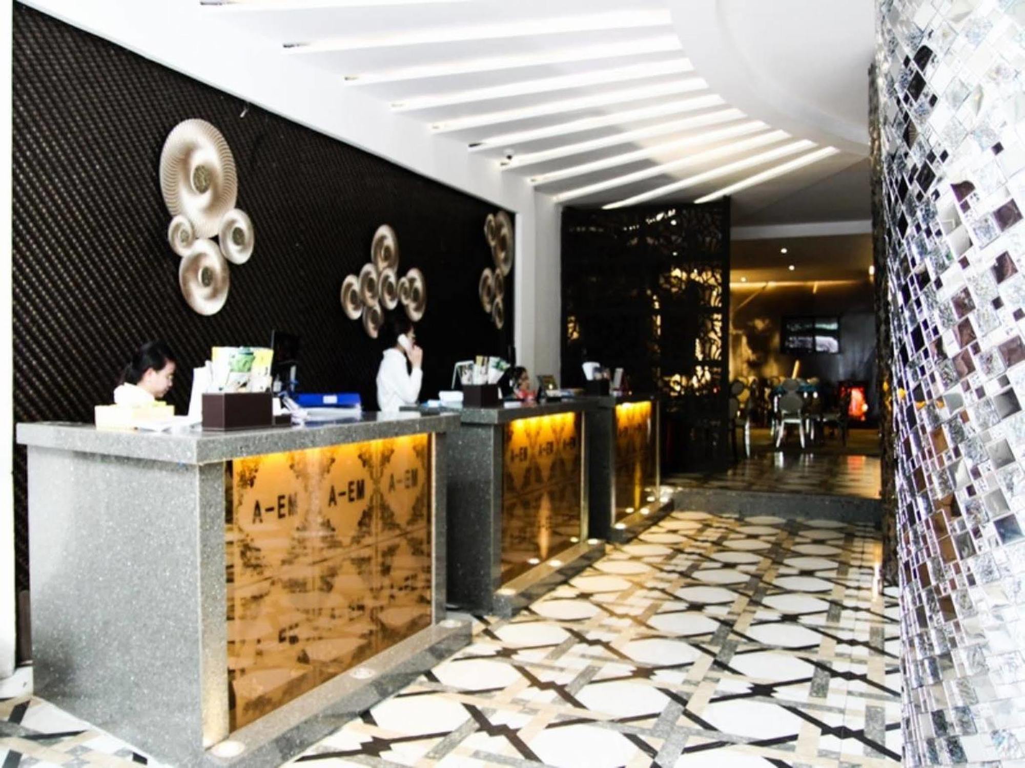 A&Em Hai Ba Trung Hotel Хошимин Екстериор снимка