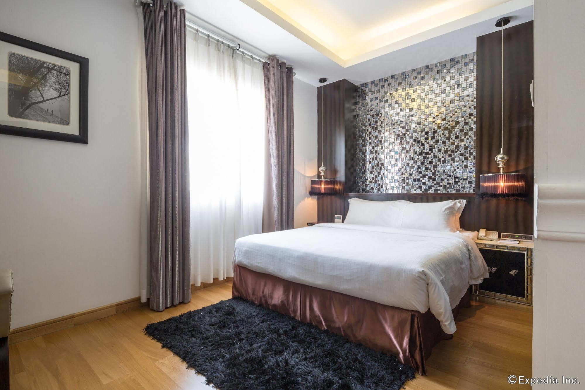 A&Em Hai Ba Trung Hotel Хошимин Екстериор снимка