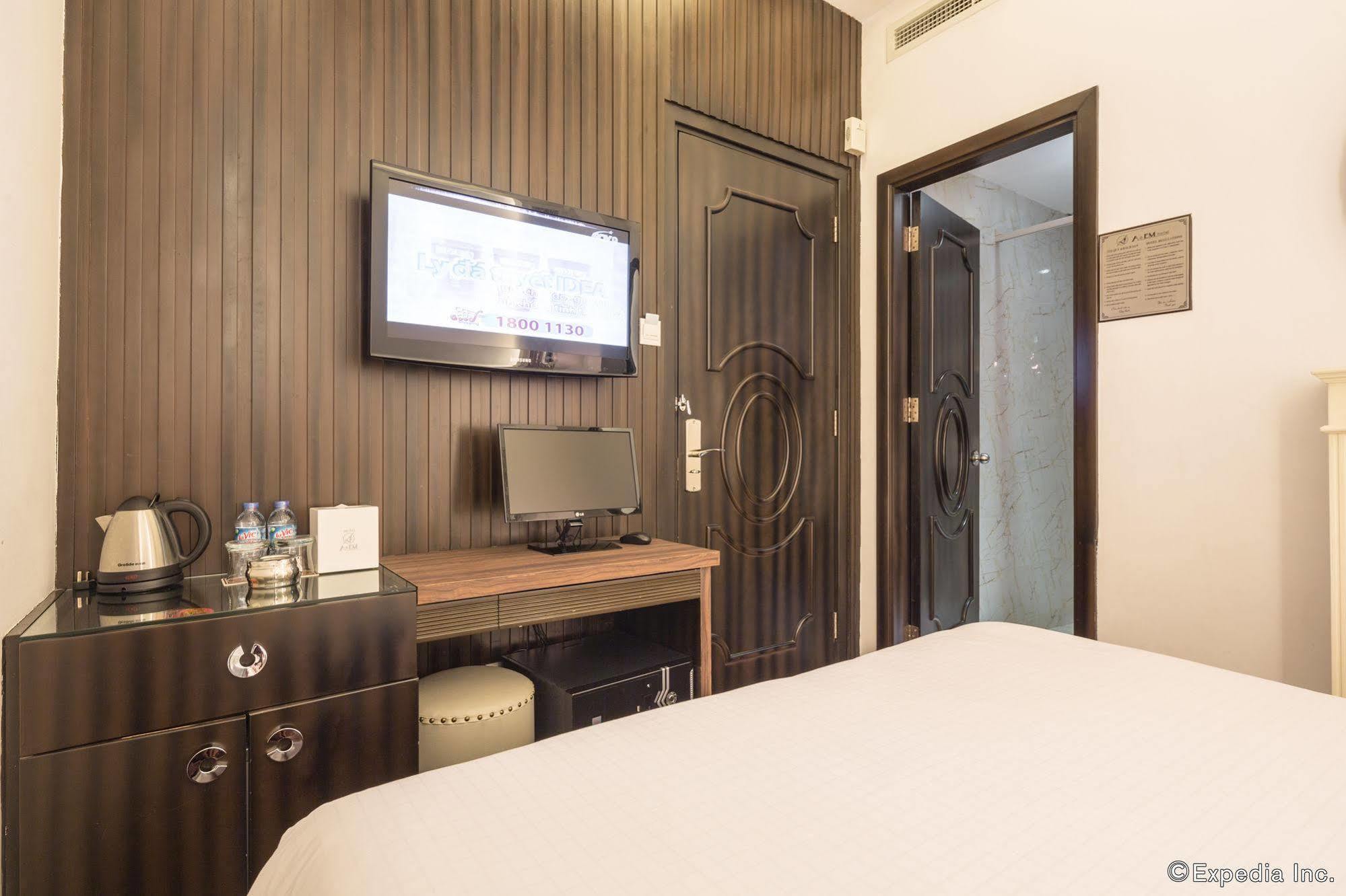 A&Em Hai Ba Trung Hotel Хошимин Екстериор снимка